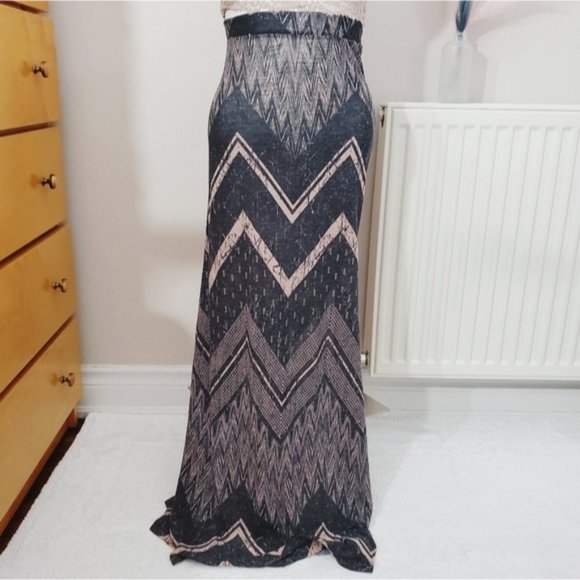 Streetwear Society Super Soft Maxi Skirt with Print- Grey/soft Pink S (S-M fit)​ - Picture 4 of 9